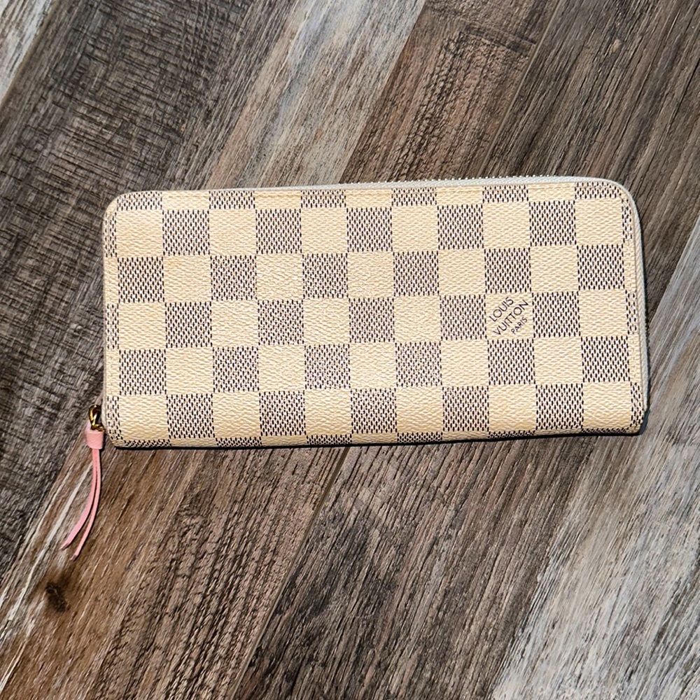 EUC Louis Vuitton CLEMENCE Damier Azur Zippy Wallet